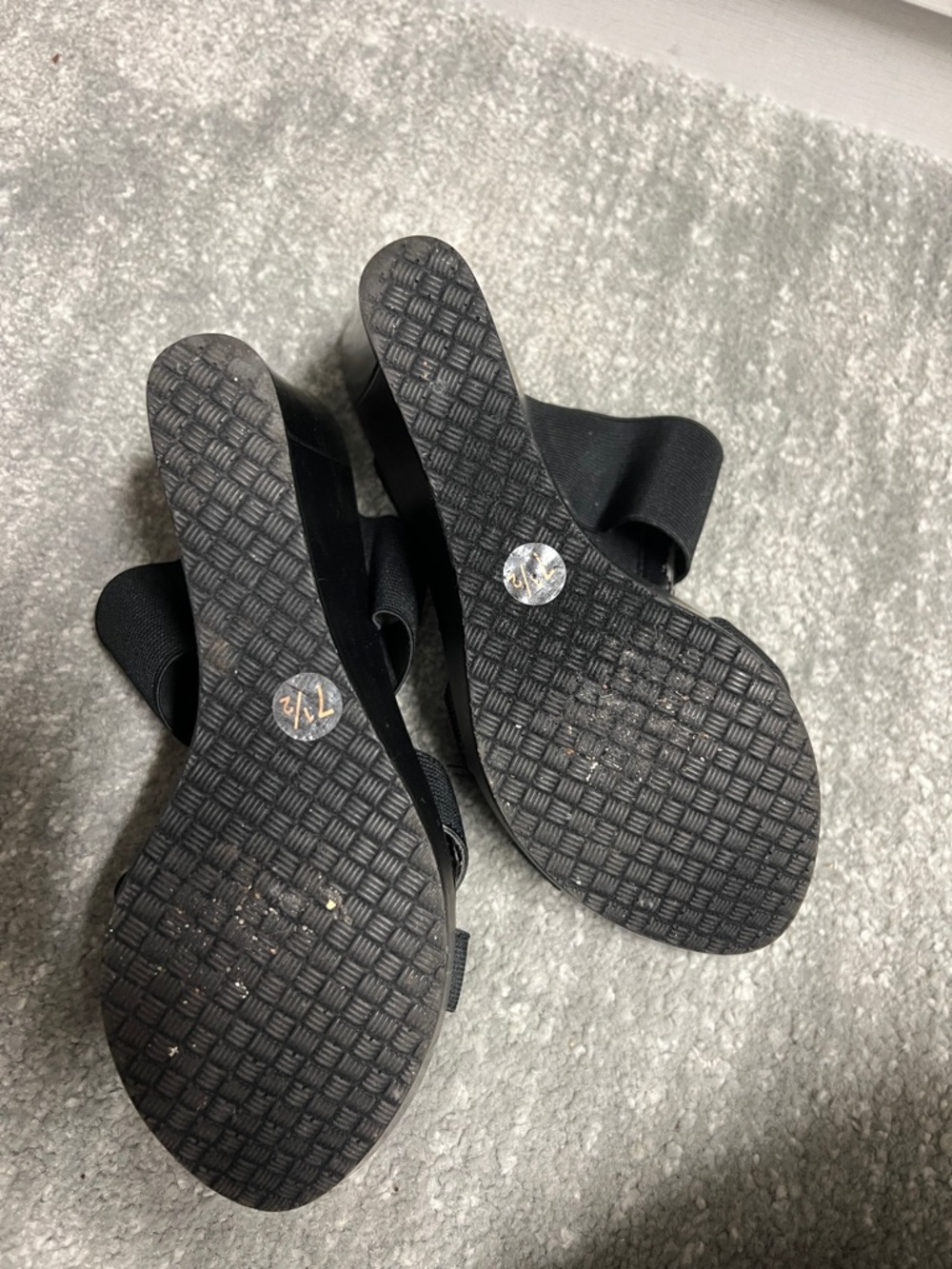 Charles by Charles David Black Elastic T-Strap Slide wedges - Picture 3 of 3
